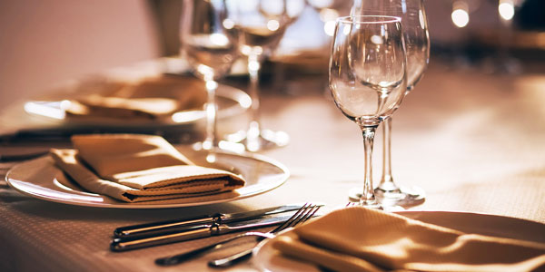 Top 5 Best Practices for Hosting Single Men and Women on Shabbat